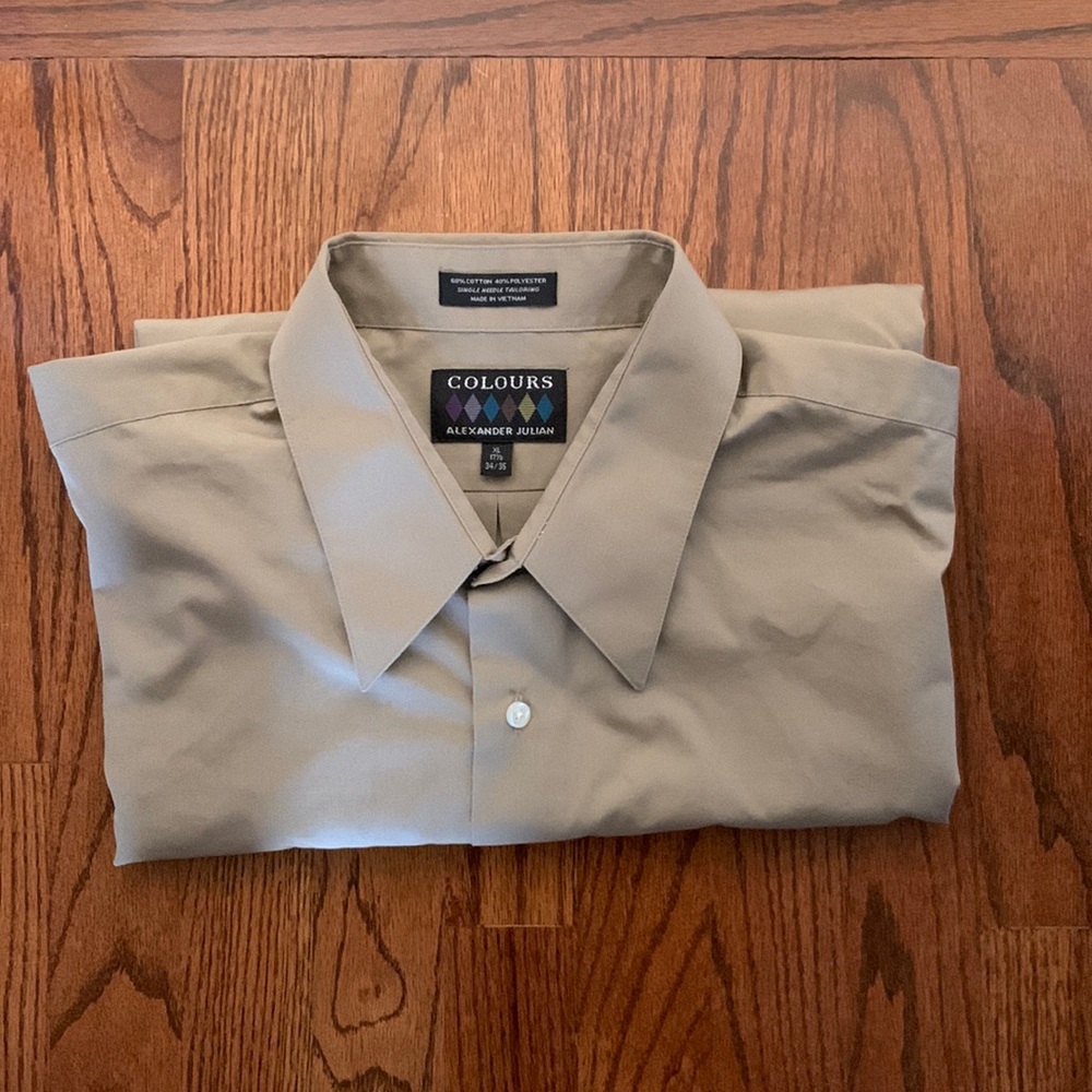 Alexander Julian Colours wrinkle free  XL Button down dress shirt taupe LIKE NEW